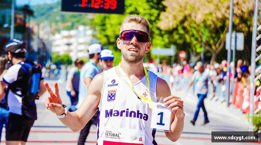 雷火电竞官方网站入口拼尽全力，一起创造传奇！